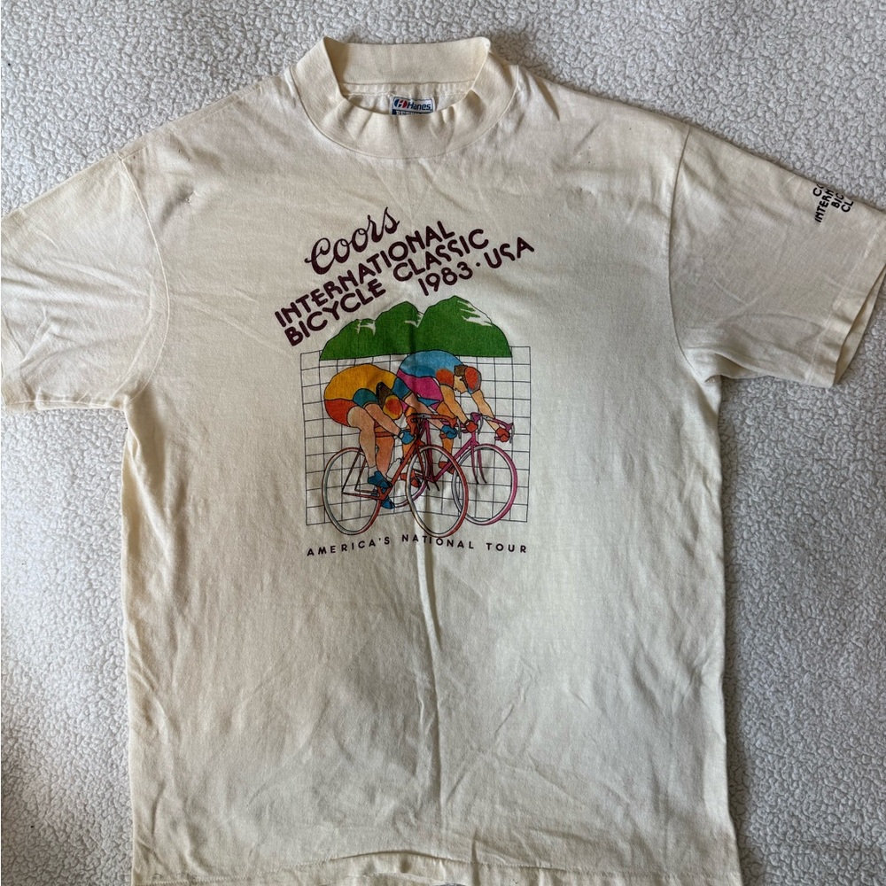 Vintage t-shirt, never worn/washed
1983 Coors Bicycle Classic 
Size L